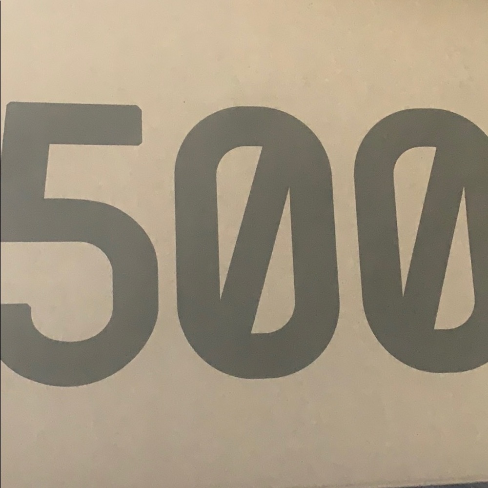 Meet your Posher, Cee